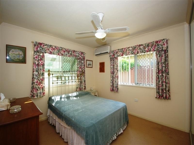 94 Albion Avenue, Miami QLD 4220