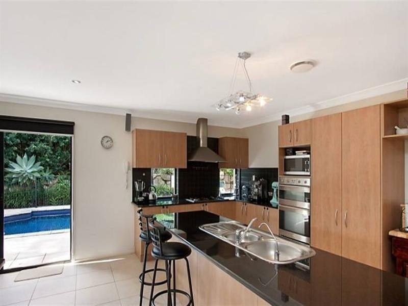 19 Forest Drive, Elanora QLD 4221