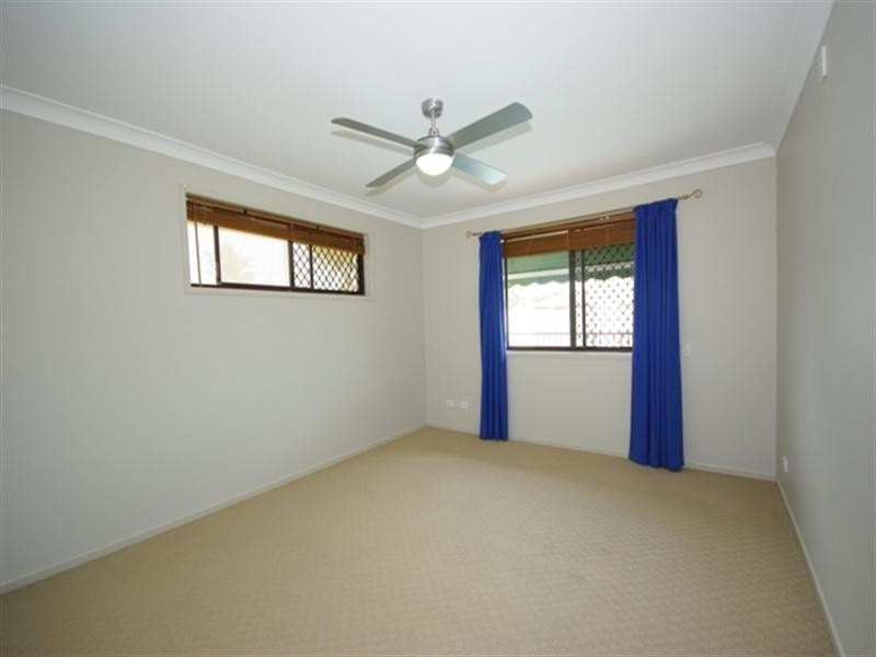 2/2 Doggett Drive, Miami QLD 4220