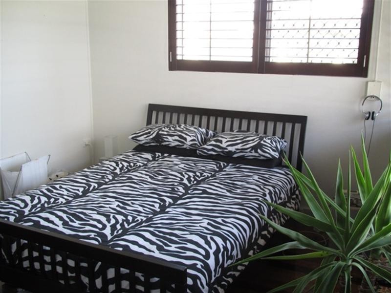 1/28 Peerless Avenue, Mermaid Beach QLD 4218