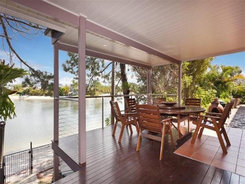 91 Clear Island Road, Broadbeach Waters QLD 4218