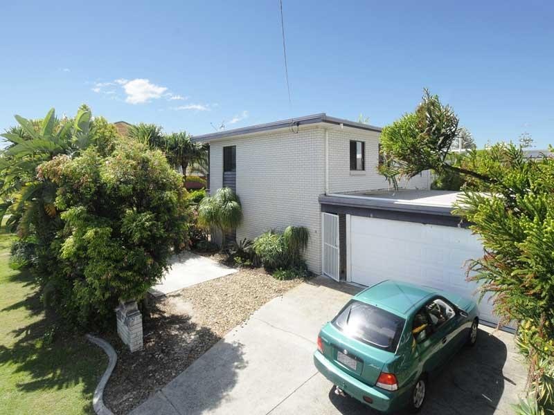 1 and 2/32 Cronulla Avenue, Mermaid Beach QLD 4218