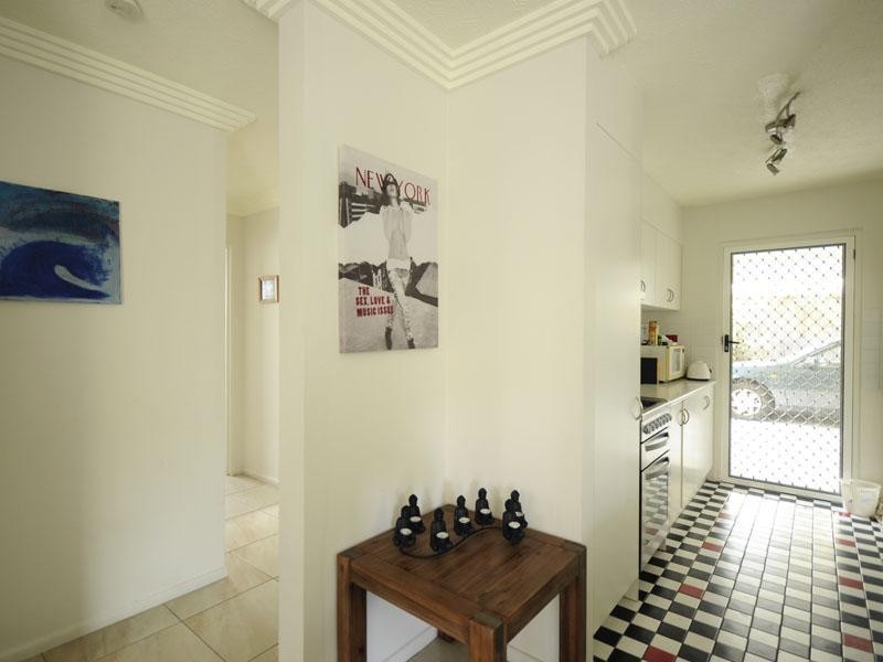 1 and 2/32 Cronulla Avenue, Mermaid Beach QLD 4218