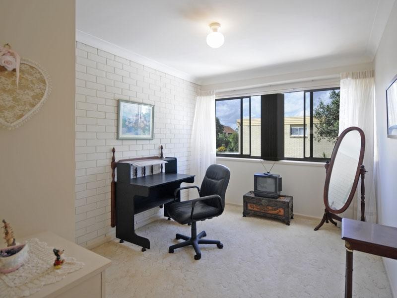 8/22 Aquila Court, Mermaid Waters QLD 4218