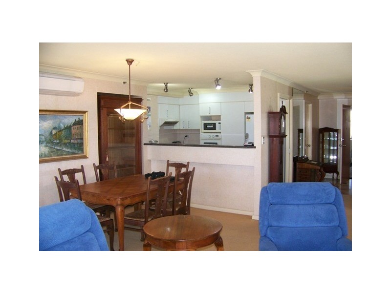 Apartment 06-2 / 15 Victoria Avenue, Broadbeach QLD 4218