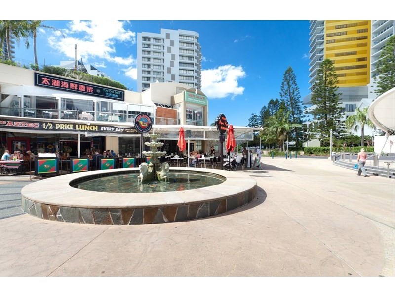 Apartment 06-2 / 15 Victoria Avenue, Broadbeach QLD 4218