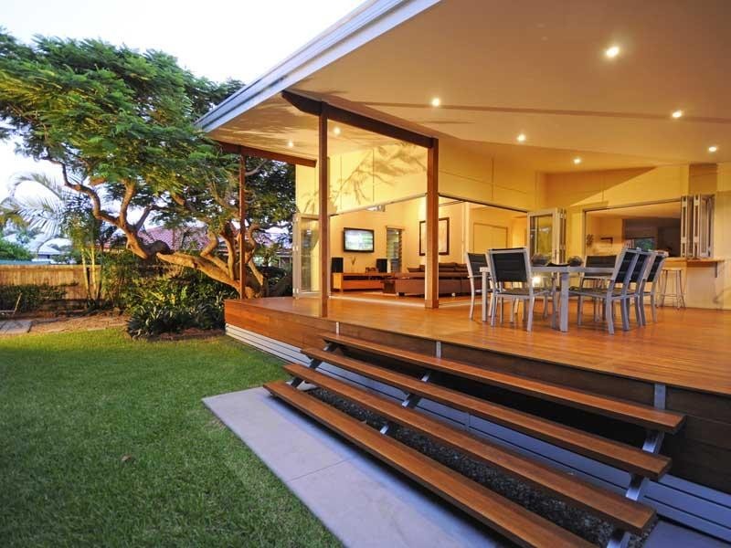 9 Mokera Avenue, Palm Beach QLD 4221