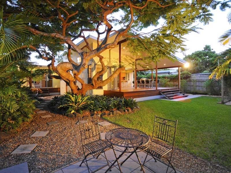 9 Mokera Avenue, Palm Beach QLD 4221