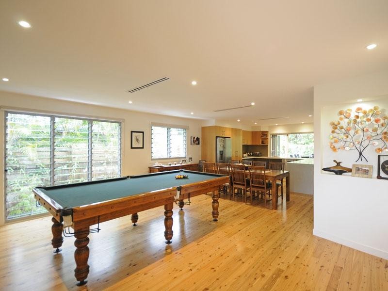 9 Mokera Avenue, Palm Beach QLD 4221