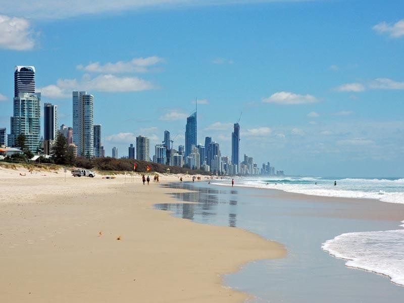 28 Ocean Street, Mermaid Beach QLD 4218