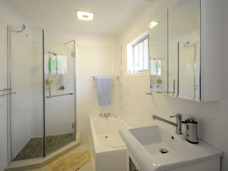 136 Cypress Terrace, Palm Beach QLD 4221