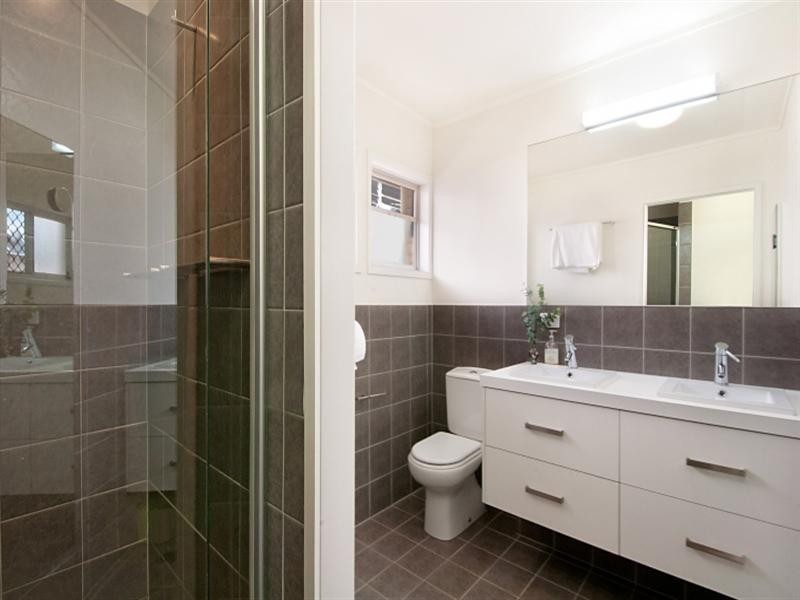 37 Venice Street, Mermaid Beach QLD 4218