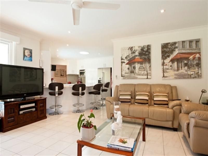 19 Martinique Way, Clear Island Waters QLD 4226