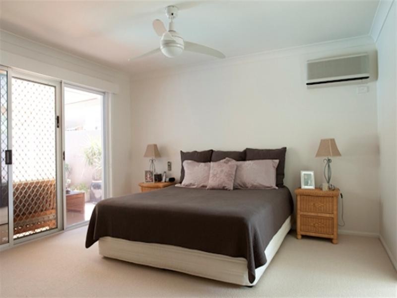 19 Martinique Way, Clear Island Waters QLD 4226