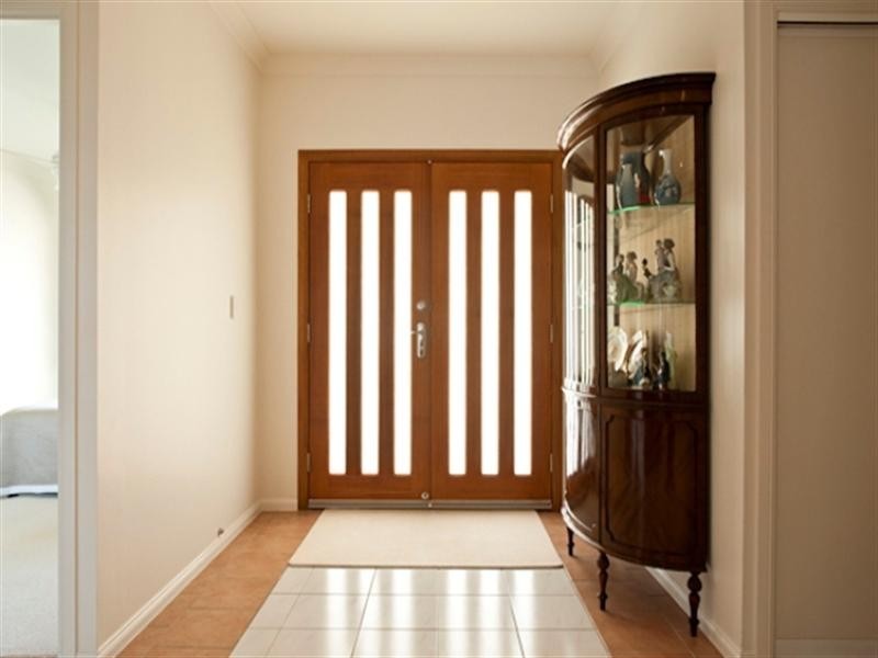 19 Martinique Way, Clear Island Waters QLD 4226