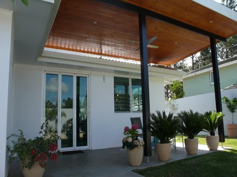 49 Allambi Avenue, Broadbeach Waters QLD 4218
