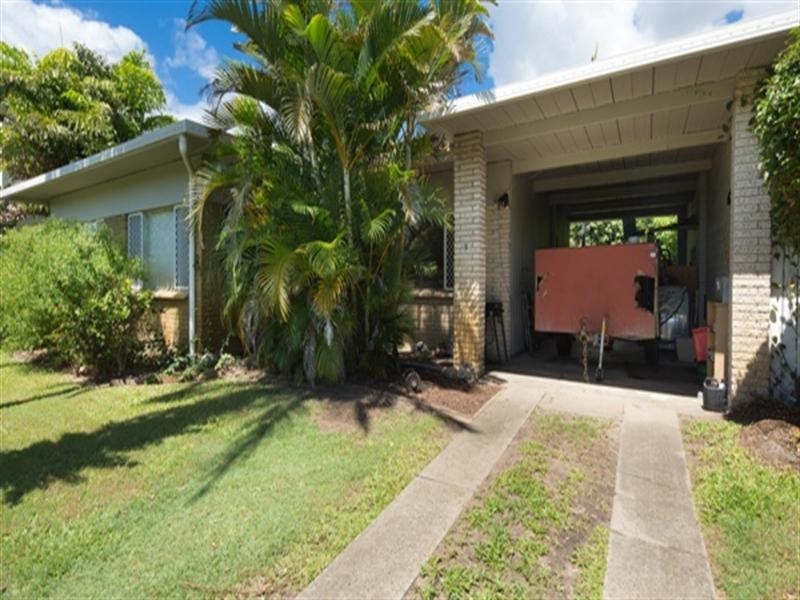 3 Boongala Road, Broadbeach Waters QLD 4218
