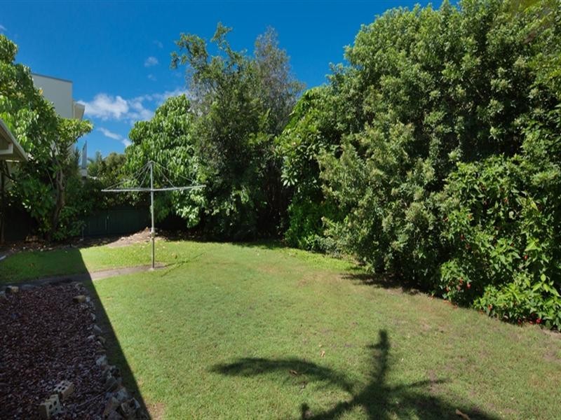 3 Boongala Road, Broadbeach Waters QLD 4218