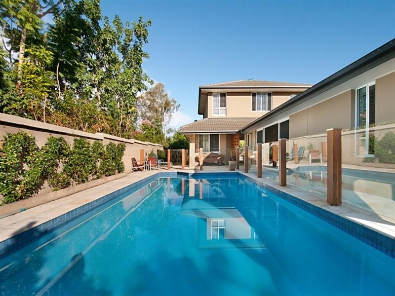 53 River Crescent, Broadbeach Waters QLD 4218
