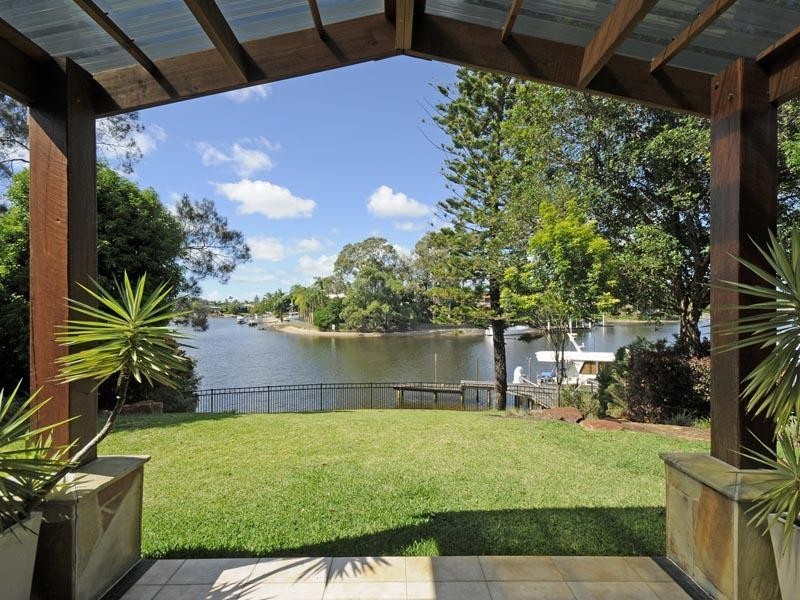 53 River Crescent, Broadbeach Waters QLD 4218