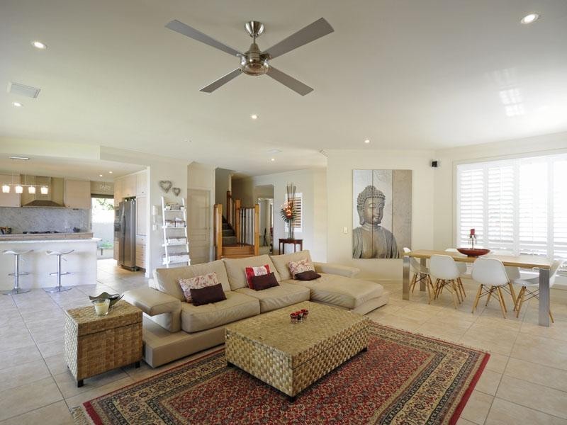 53 River Crescent, Broadbeach Waters QLD 4218