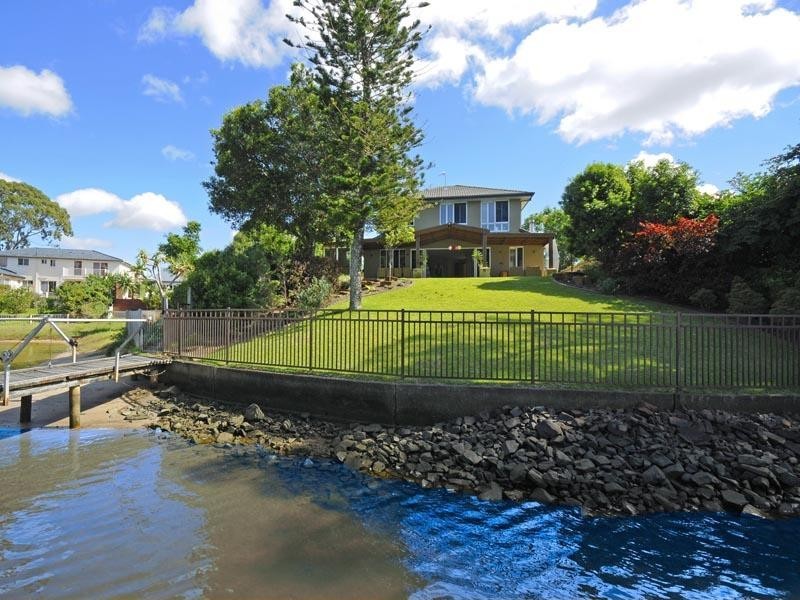 53 River Crescent, Broadbeach Waters QLD 4218