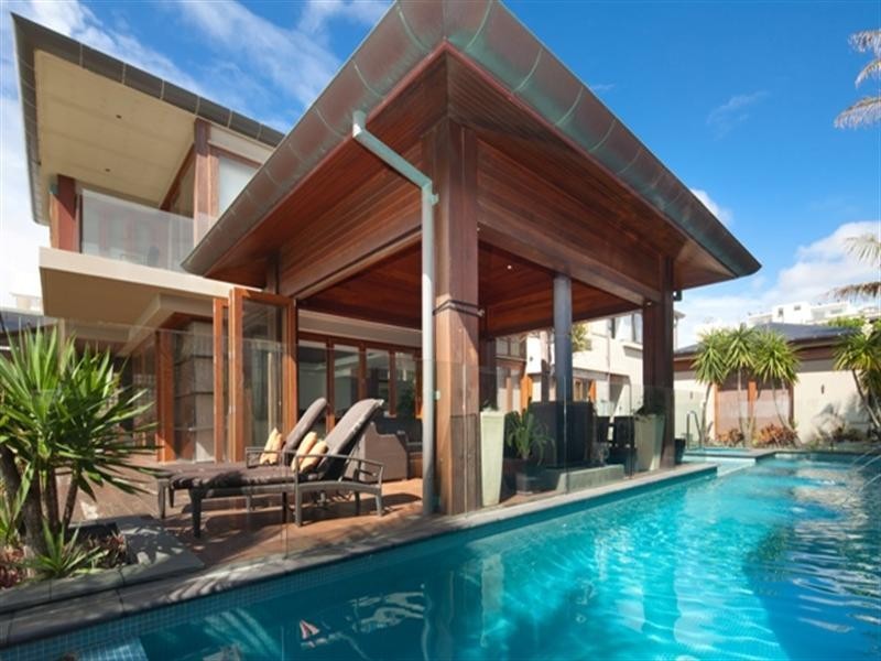 103 – 105 Hedges Avenue, Mermaid Beach QLD 4218