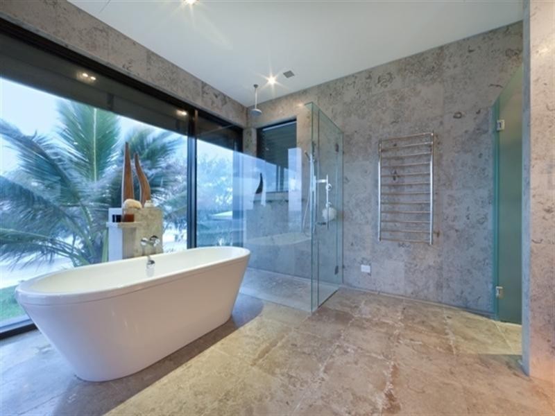103 – 105 Hedges Avenue, Mermaid Beach QLD 4218