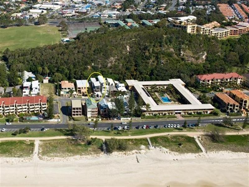 32 Nagel Avenue, Miami QLD 4220