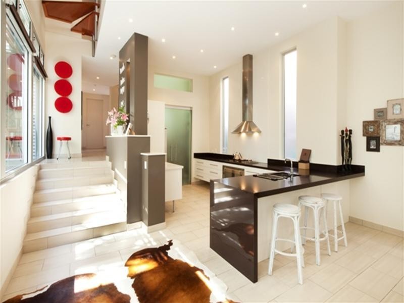 32 Nagel Avenue, Miami QLD 4220