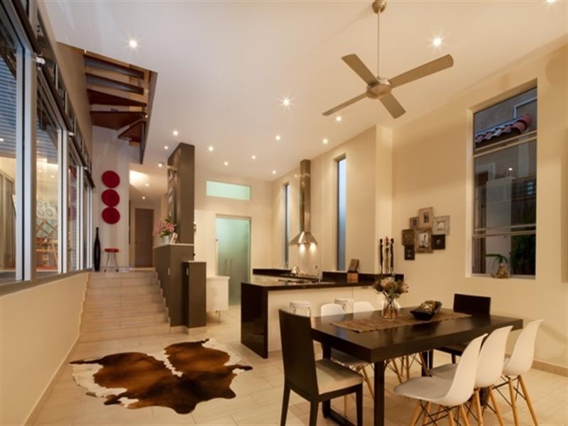 32 Nagel Avenue, Miami QLD 4220