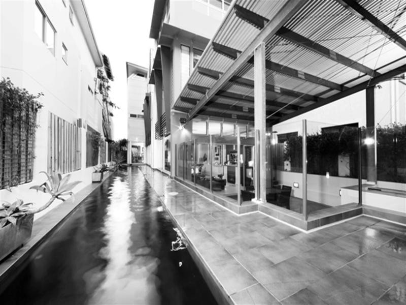 32 Nagel Avenue, Miami QLD 4220