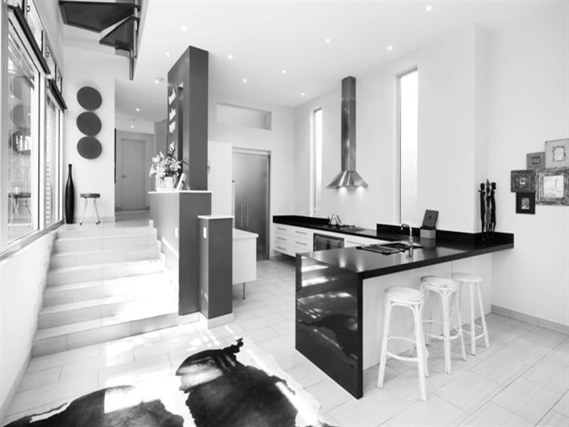 32 Nagel Avenue, Miami QLD 4220