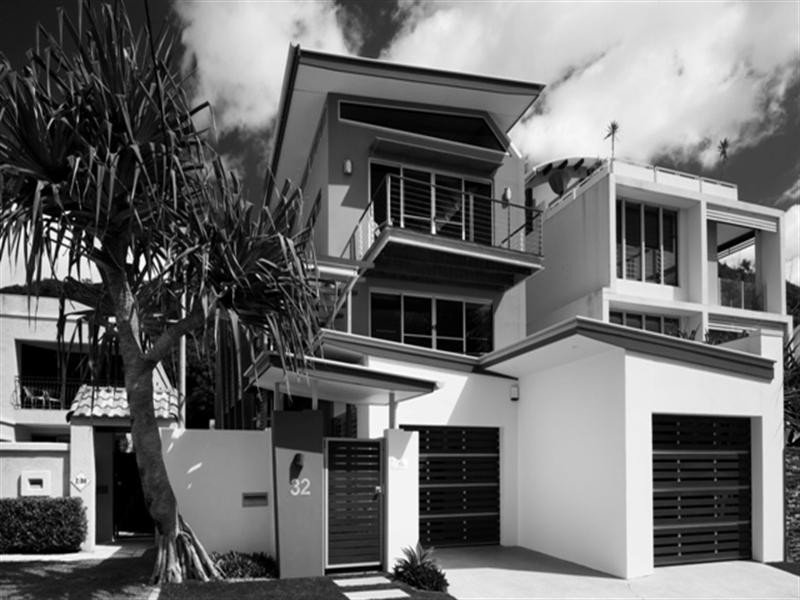 32 Nagel Avenue, Miami QLD 4220