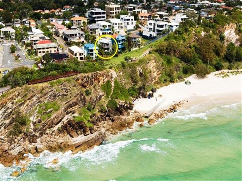 7 Brakes Crescent, Miami QLD 4220