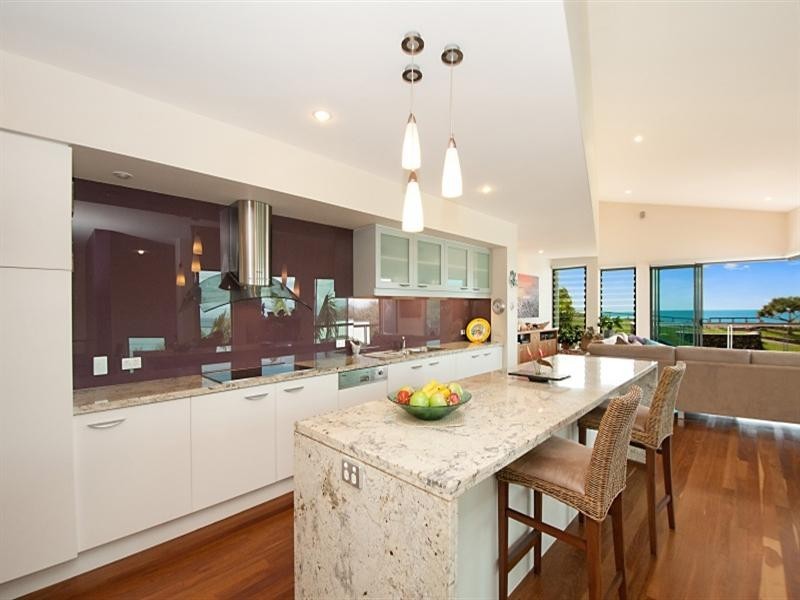 7 Brakes Crescent, Miami QLD 4220