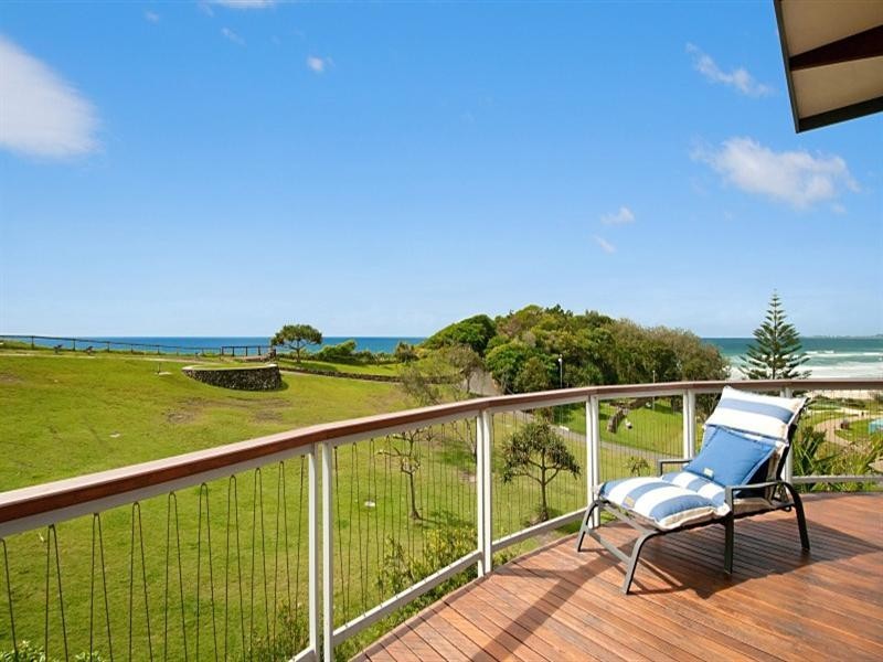 7 Brakes Crescent, Miami QLD 4220