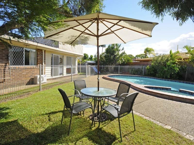 19 Satinwood Place, Palm Beach QLD 4221