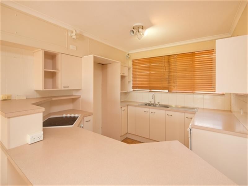 16/7 Campbell Street, Bundall QLD 4217
