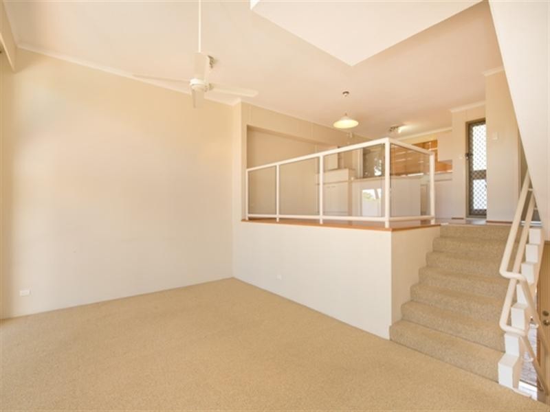 16/7 Campbell Street, Bundall QLD 4217