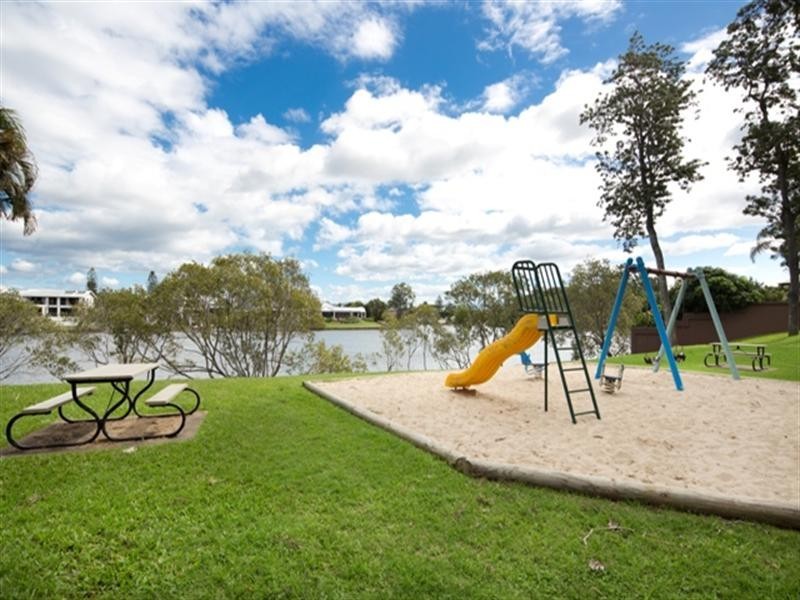 16/7 Campbell Street, Bundall QLD 4217