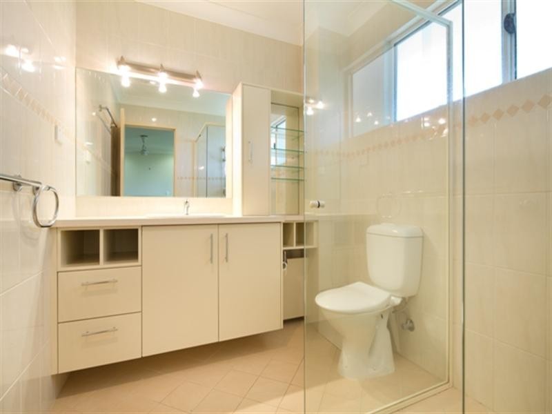 16/7 Campbell Street, Bundall QLD 4217