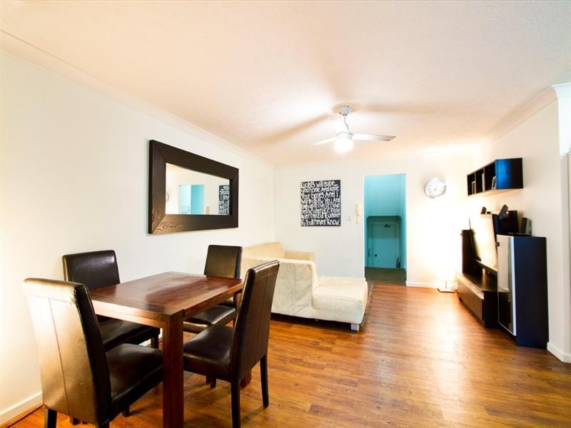 3/150 Surf Parade, Broadbeach QLD 4218