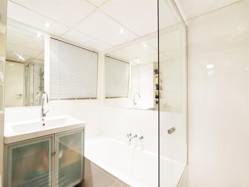 3/150 Surf Parade, Broadbeach QLD 4218