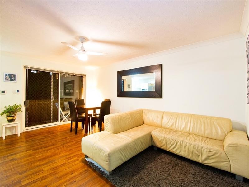 3/150 Surf Parade, Broadbeach QLD 4218