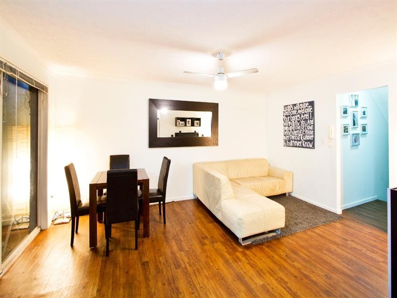 3/150 Surf Parade, Broadbeach QLD 4218