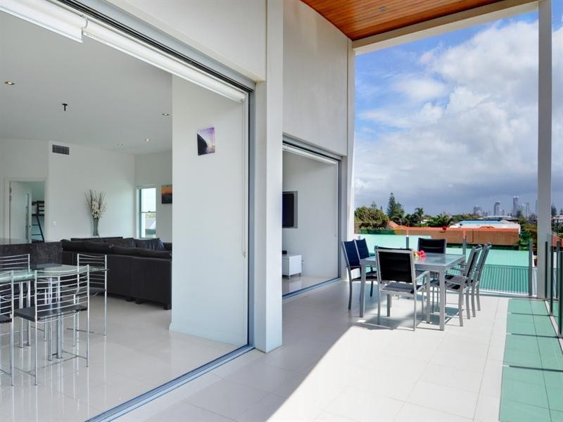 1/6 Seagull Avenue, Mermaid Beach QLD 4218