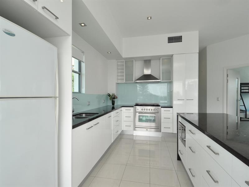 1/6 Seagull Avenue, Mermaid Beach QLD 4218