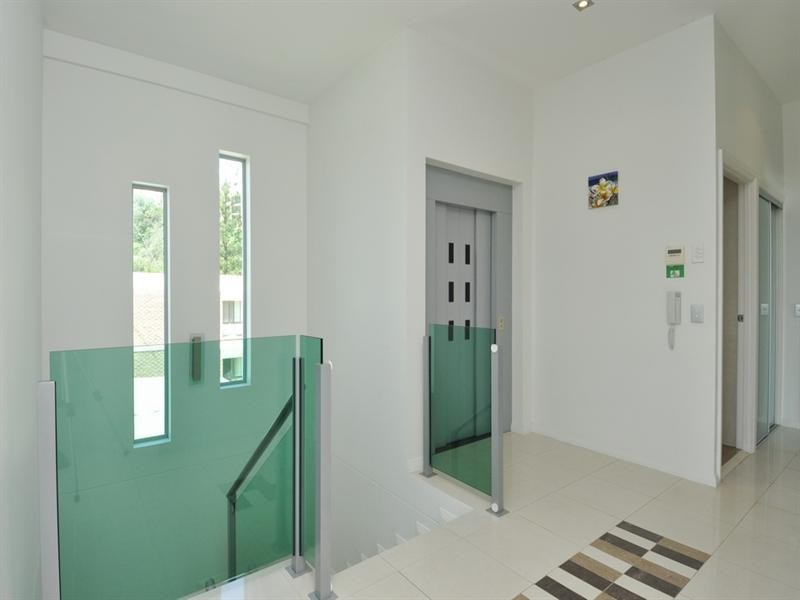 1/6 Seagull Avenue, Mermaid Beach QLD 4218