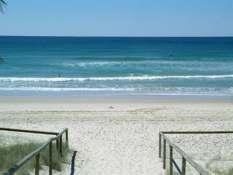 9 Ventura Road, Mermaid Beach QLD 4218